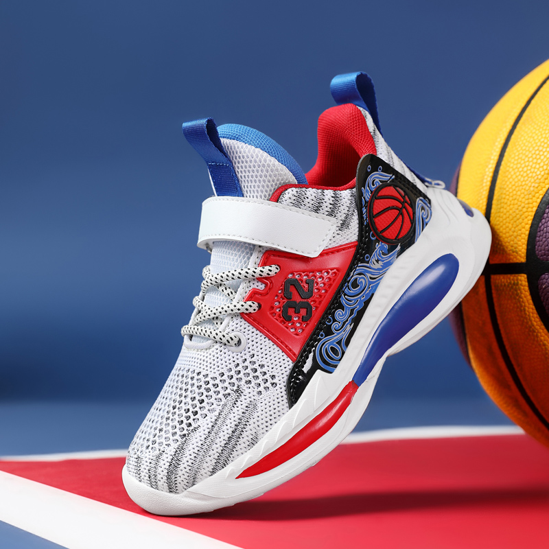 Um par de tênis de basquete in - Velcro Hook Loop avaliação e preço